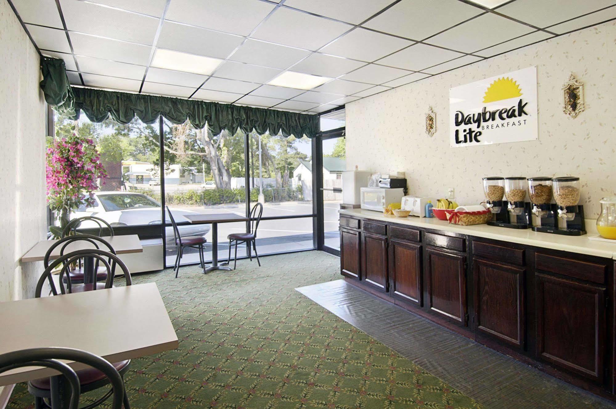 Days Inn Cheraw 餐厅 照片